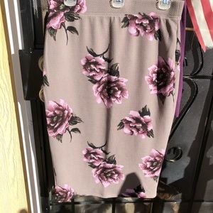 Pencil Skirt great colors-taupe w/lavender roses.